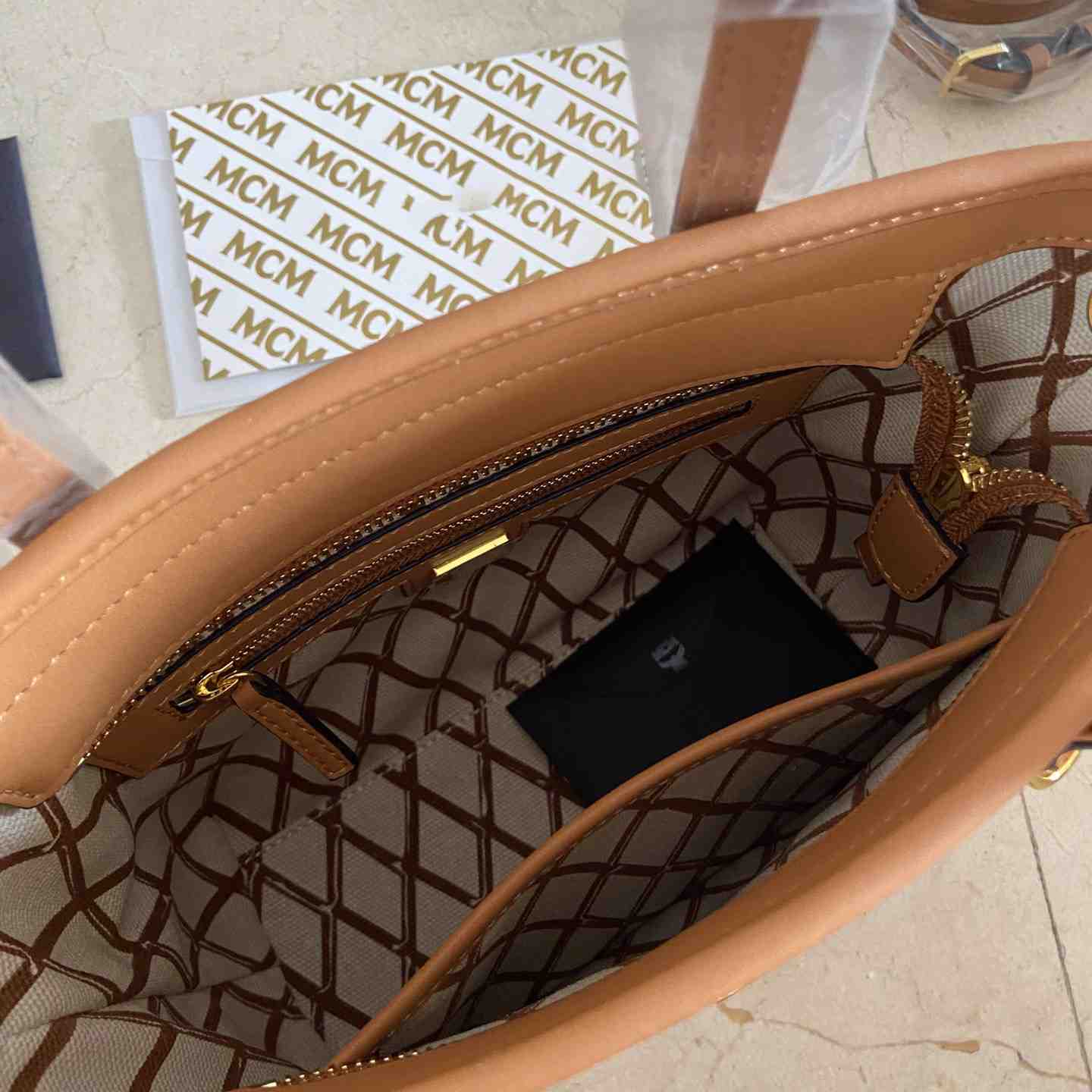 MCM Aren Top-zip Shopper In Visetos - FashionPlug