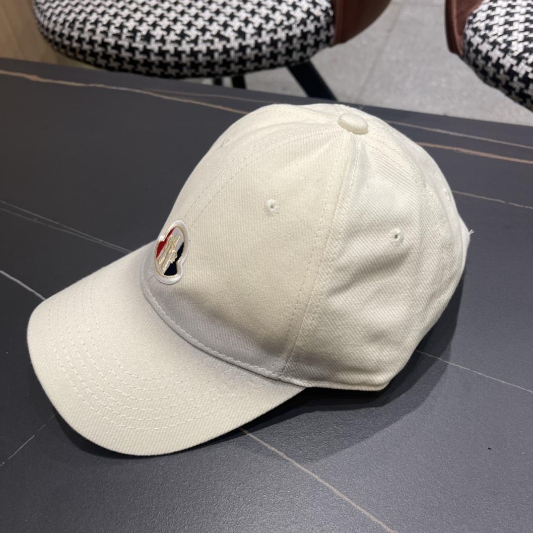 Moncler Cap - FashionPlug