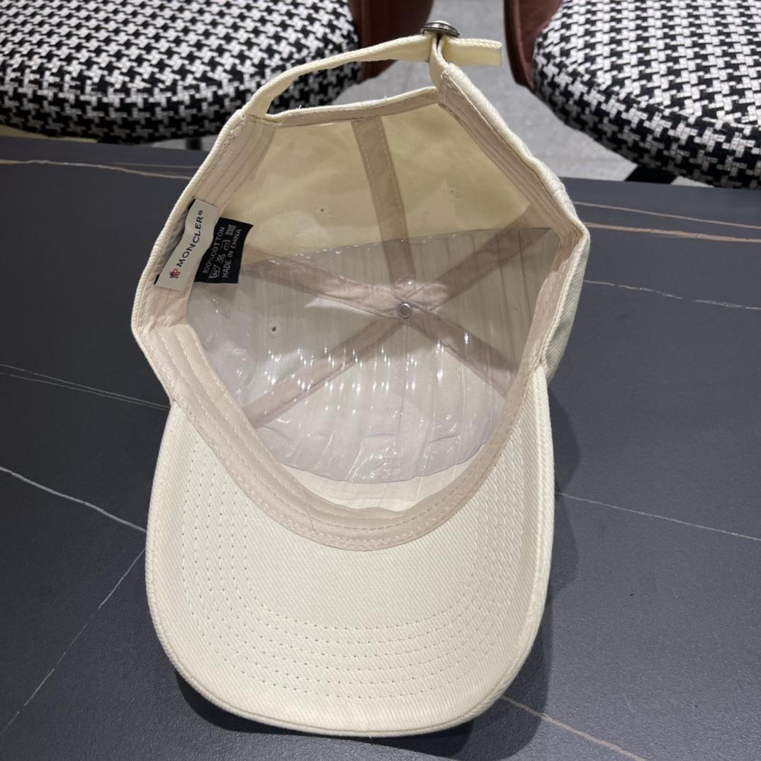 Moncler Cap - FashionPlug