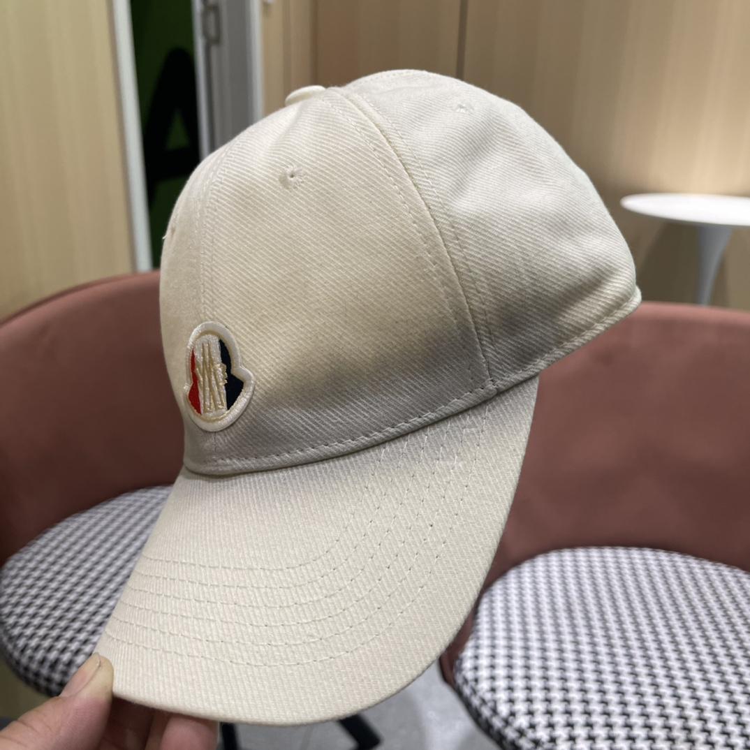 Moncler Cap - FashionPlug