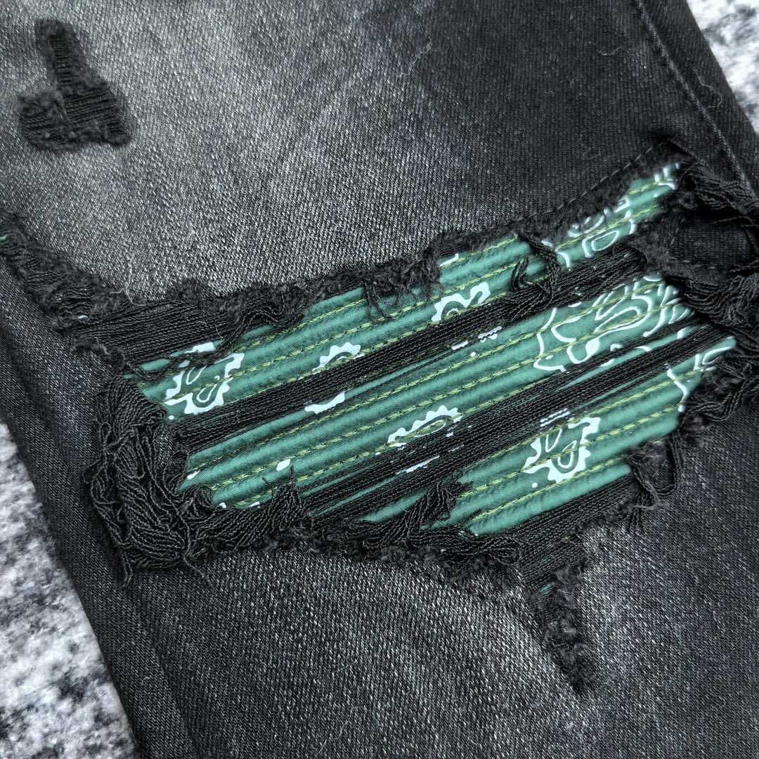 Amiri Slim Fit Jeans    665 - FashionPlug
