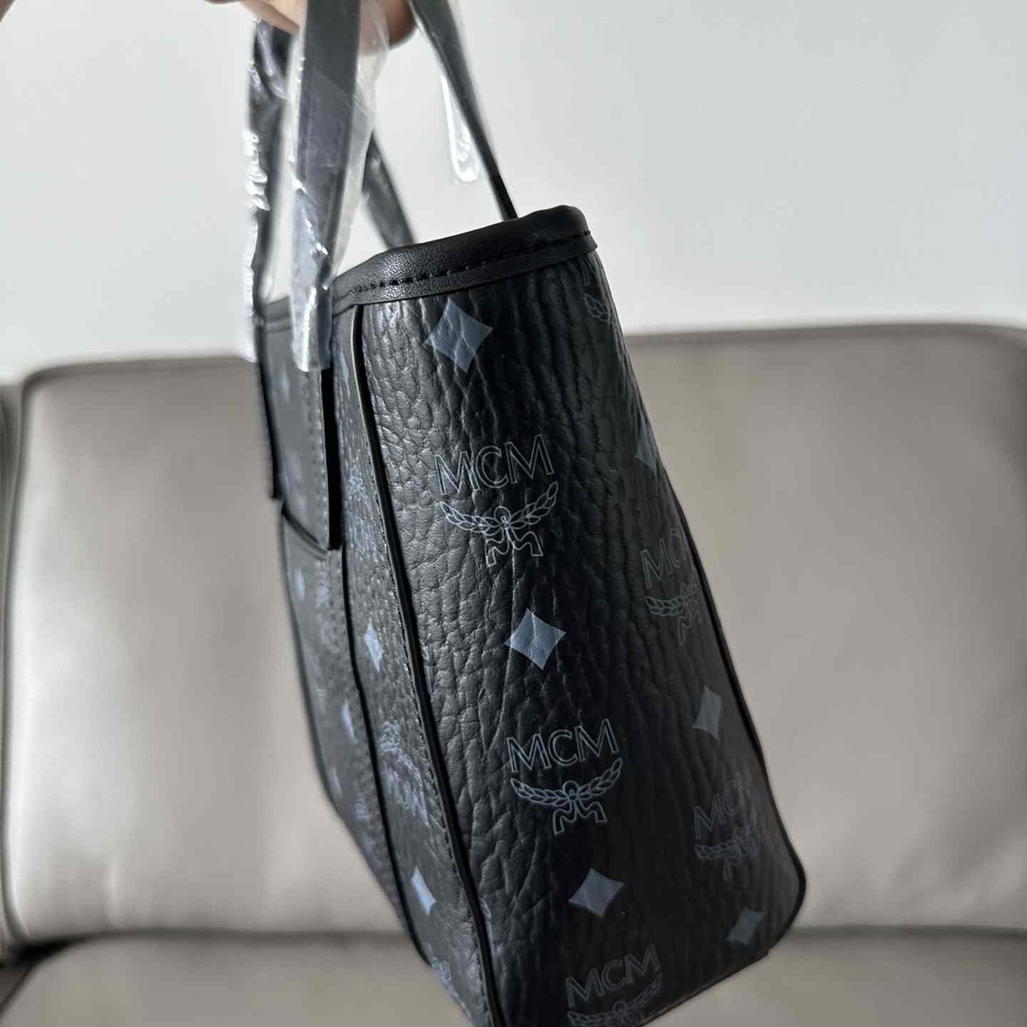 MCM Aren Top-zip Shopper In Visetos - FashionPlug