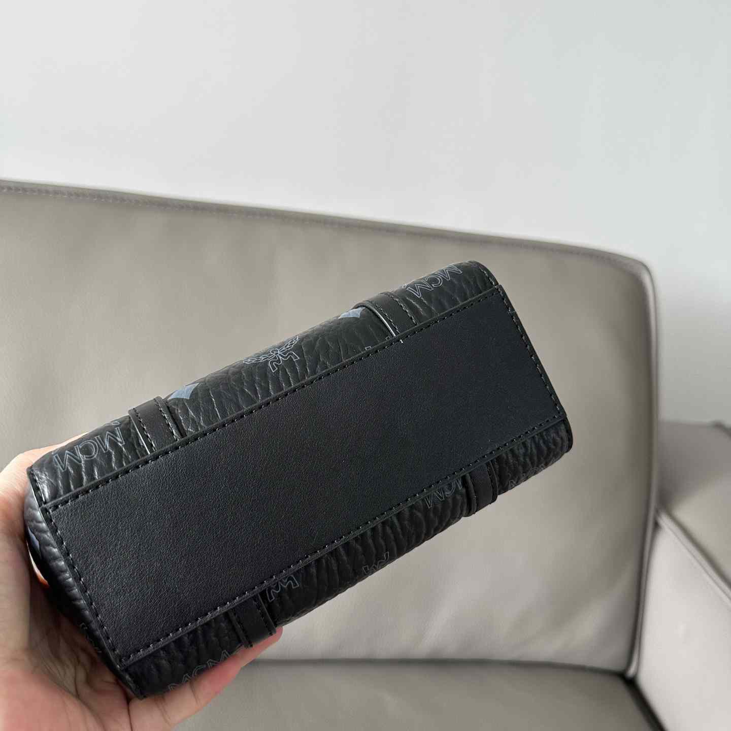 MCM Aren Top-zip Shopper In Visetos - FashionPlug
