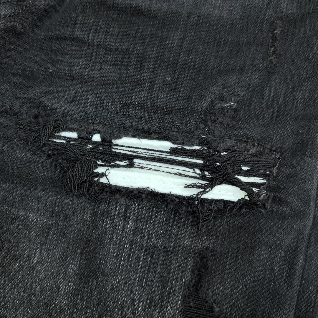 Amiri Slim Fit Jeans    660 - FashionPlug