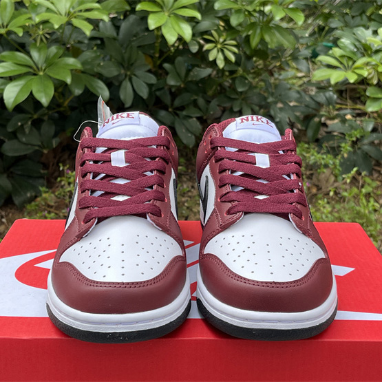 Nike Dunk Low SE Sneaker      FJ4616-600 - FashionPlug