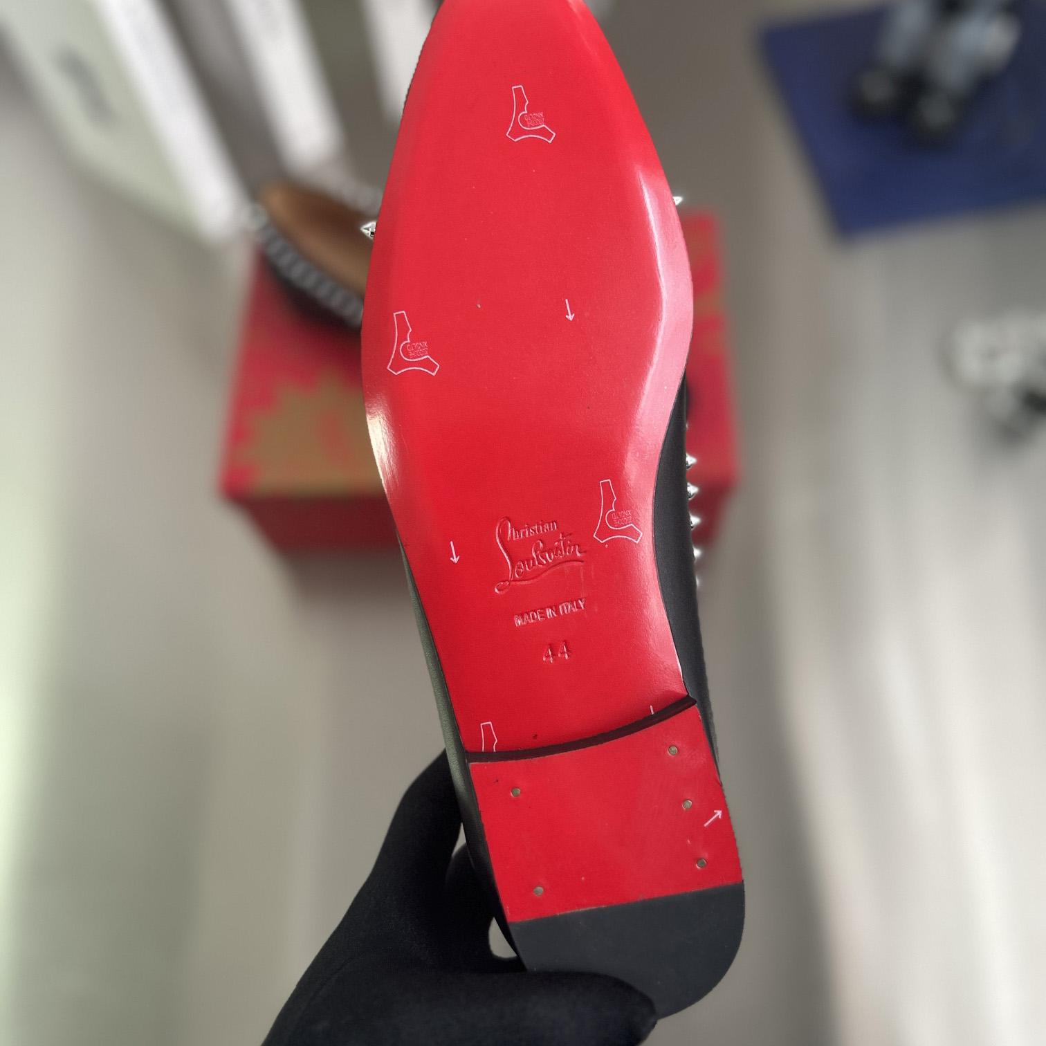 Christian Louboutin Dandy Cloo - FashionPlug