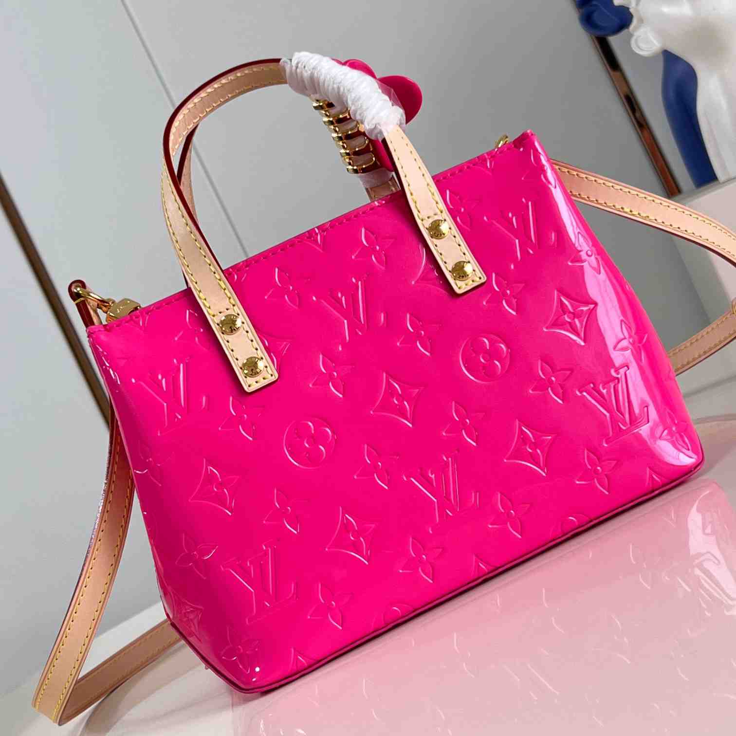 Louis Vuitton Reade PM    M24028 - FashionPlug
