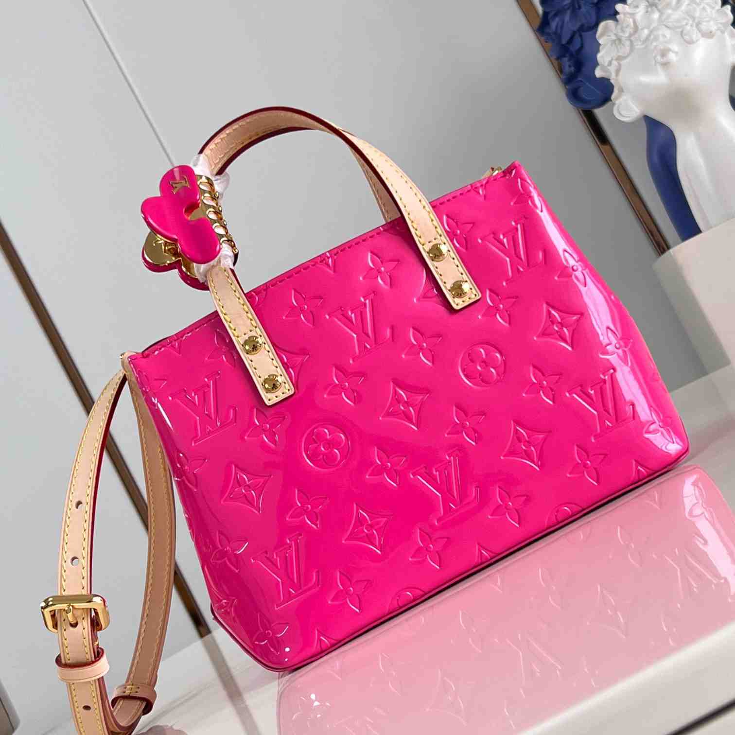 Louis Vuitton Reade PM    M24028 - FashionPlug