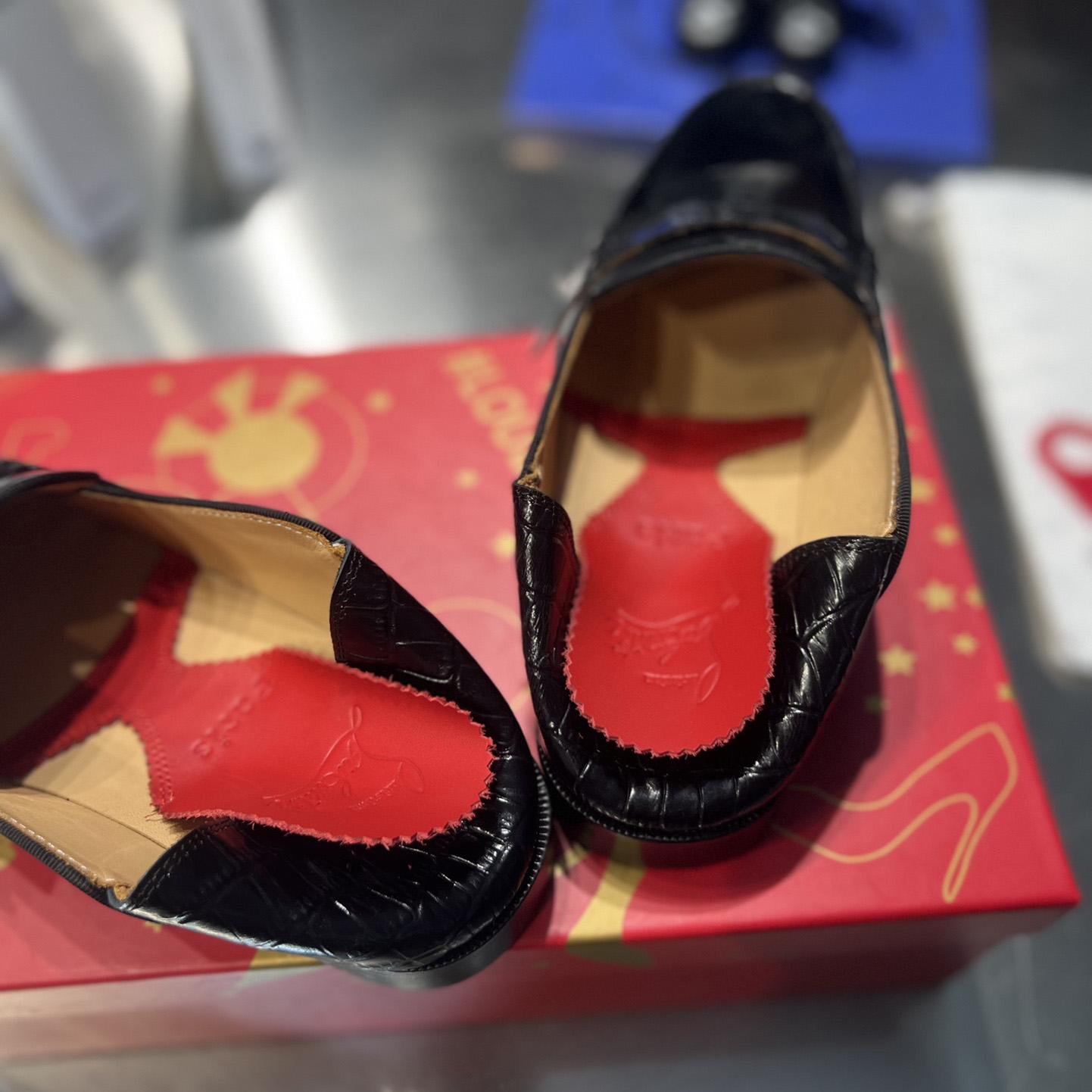 Christian Louboutin Penny No Back - FashionPlug