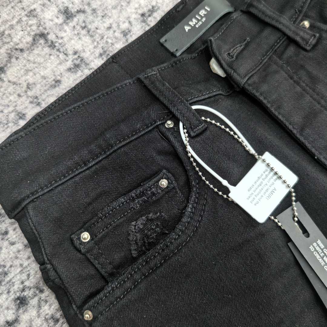 Amiri Slim Fit Jeans    661 - FashionPlug