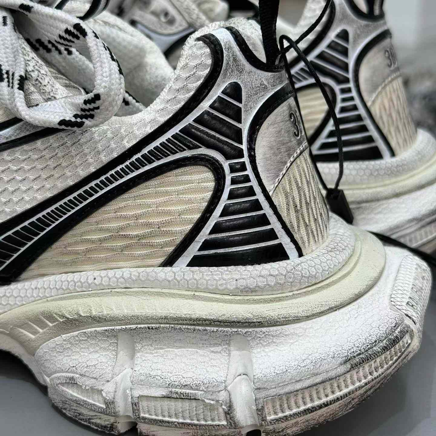 Balenciaga 3XL Sneaker  - FashionPlug
