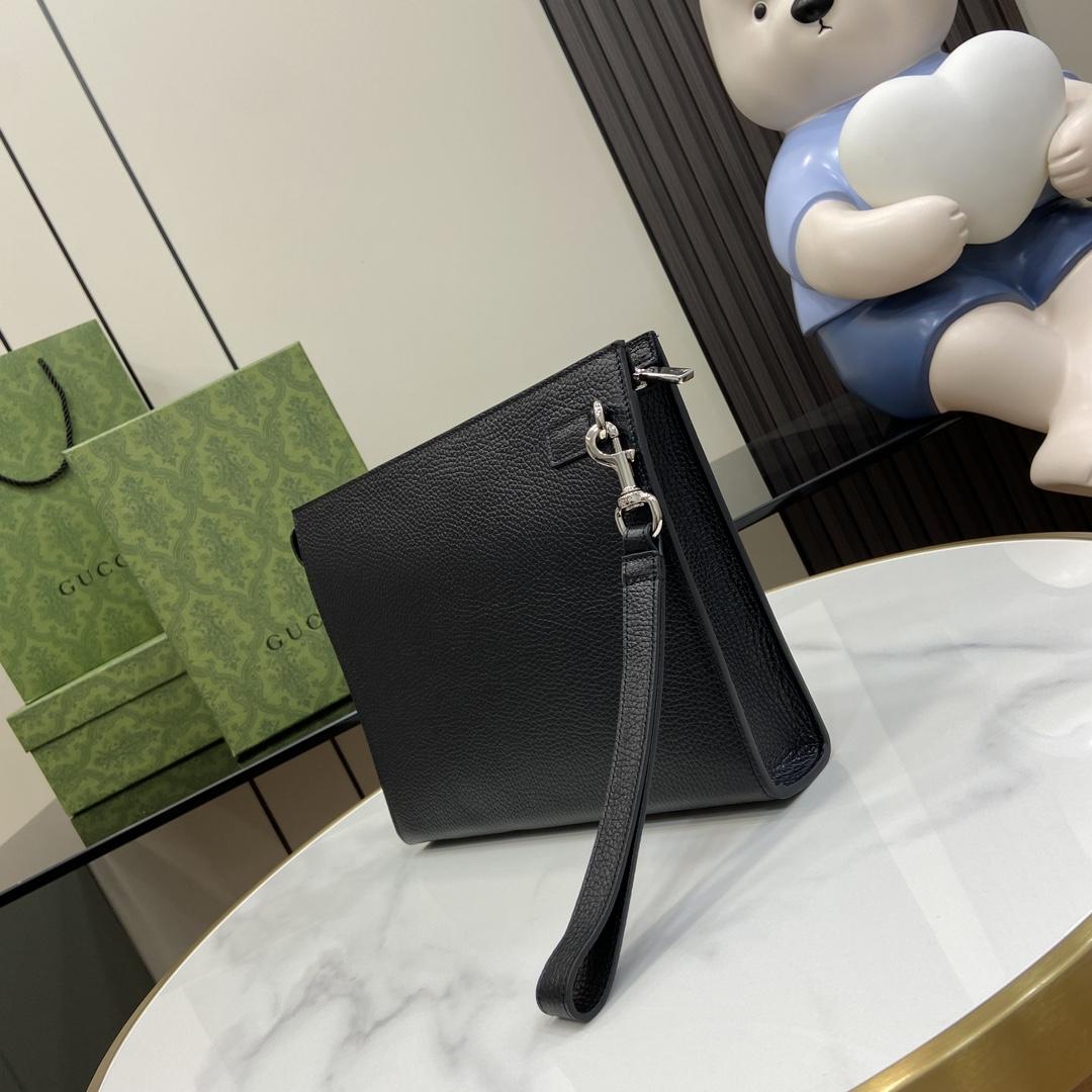 Gucci Pouch With Gucci Logo - FashionPlug
