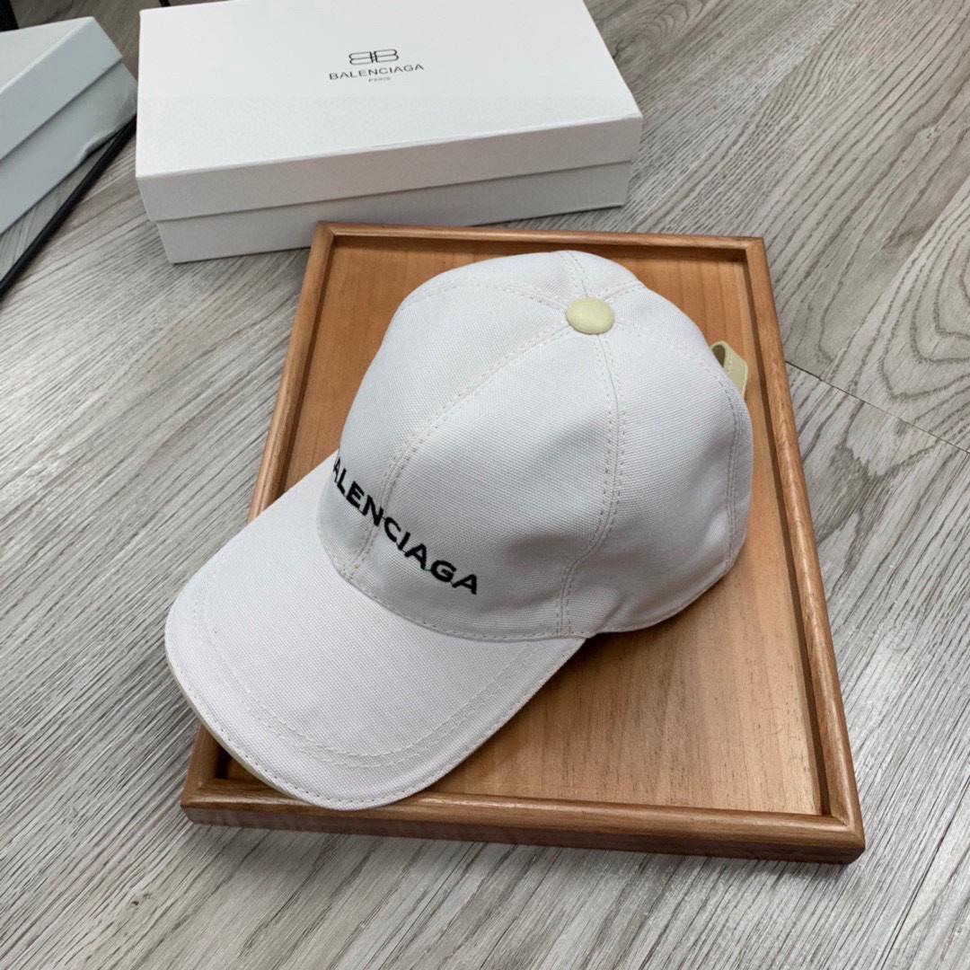 Balenciaga Embroidered-logo Six-panel Cap - FashionPlug