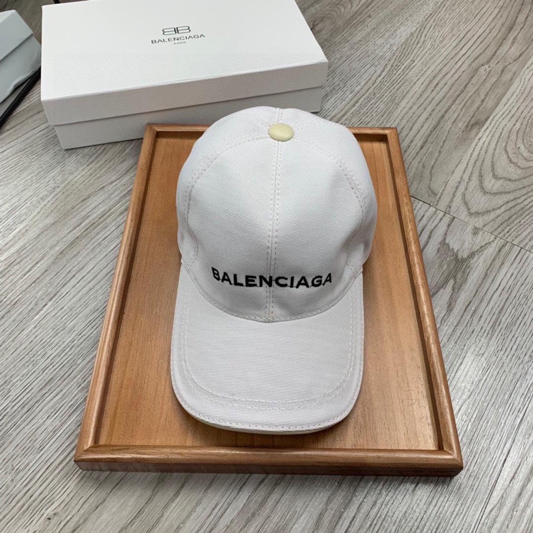Balenciaga Embroidered-logo Six-panel Cap - FashionPlug