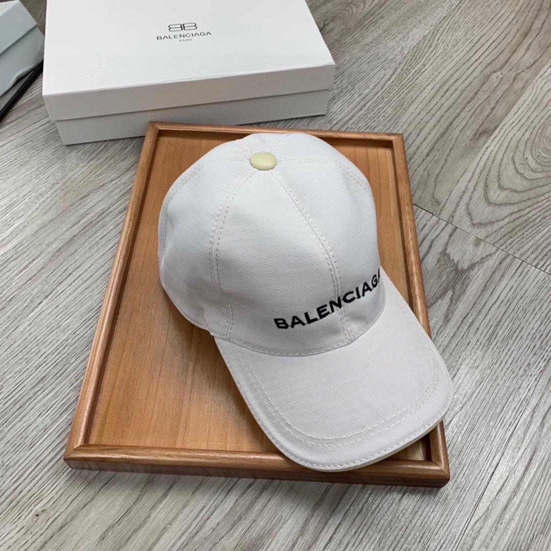Balenciaga Embroidered-logo Six-panel Cap - FashionPlug