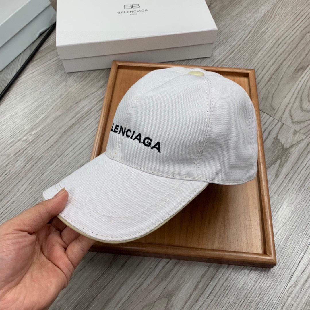 Balenciaga Embroidered-logo Six-panel Cap - FashionPlug