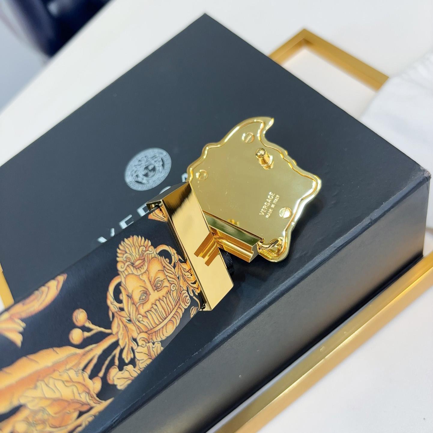 Versace Barocco Reversible Leather Belt    40mm - FashionPlug