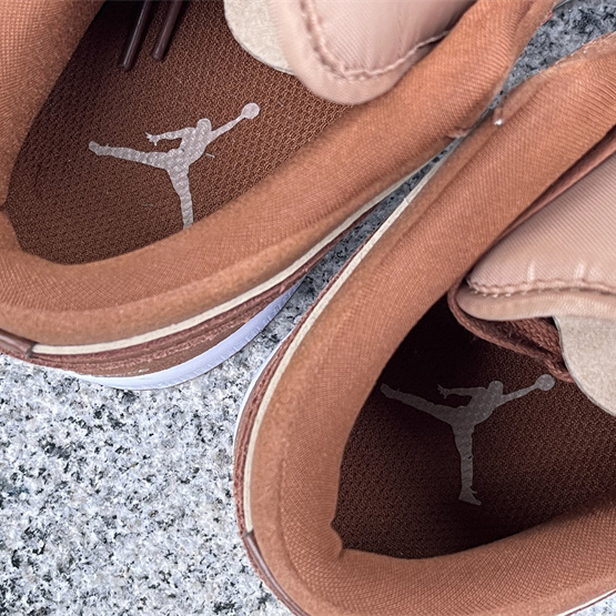 Air Jordan 1 Low Sneaker   FJ3453-200  - FashionPlug