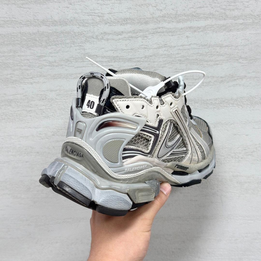 Balenciaga Runner Sneaker  - FashionPlug