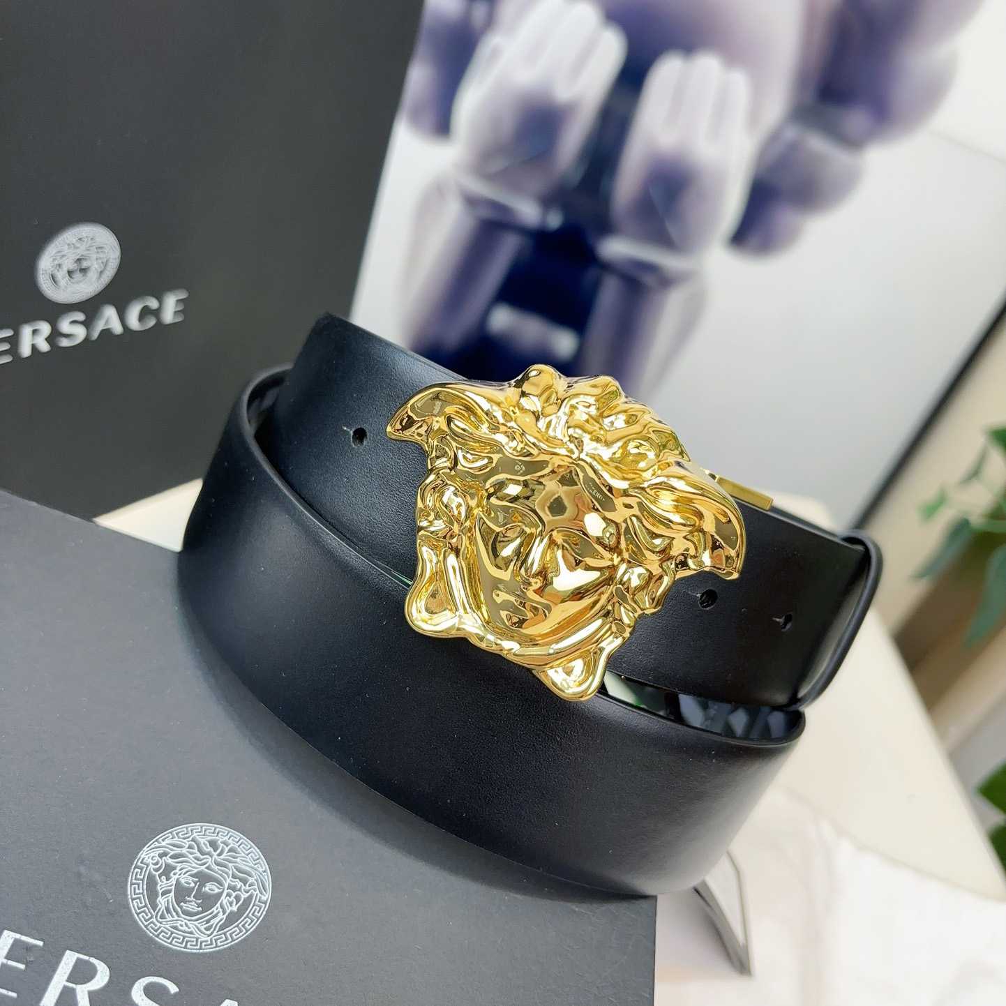 Versace Reversible Leather Belt    40mm - FashionPlug