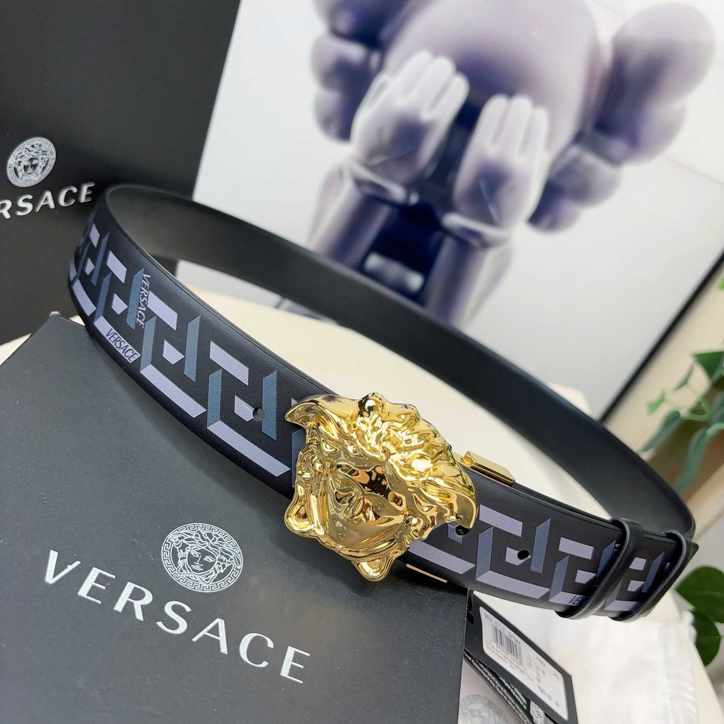 Versace Reversible Leather Belt    40mm - FashionPlug