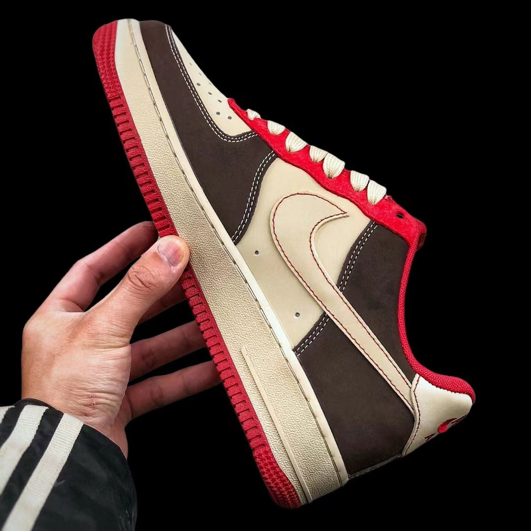 Nike SB Dunk Low Sneaker      - FashionPlug