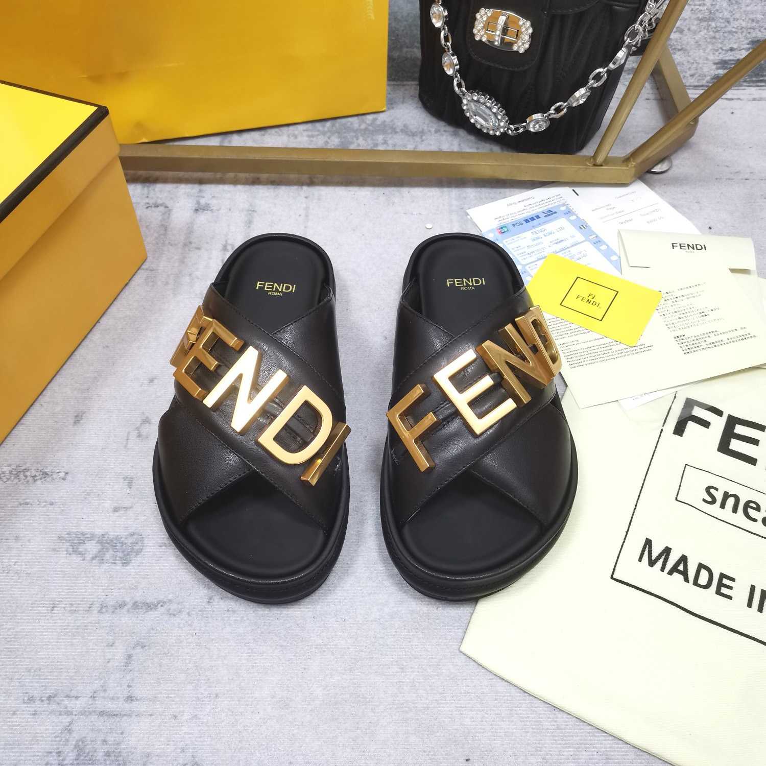 Fendi Slides - FashionPlug
