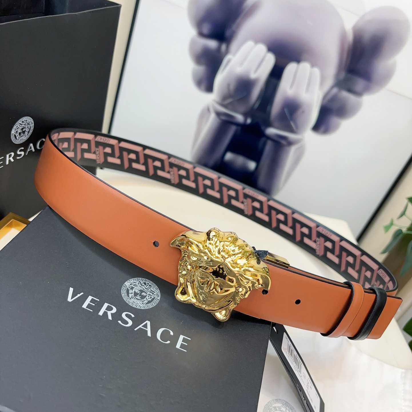 Versace Reversible Leather Belt    40mm - FashionPlug