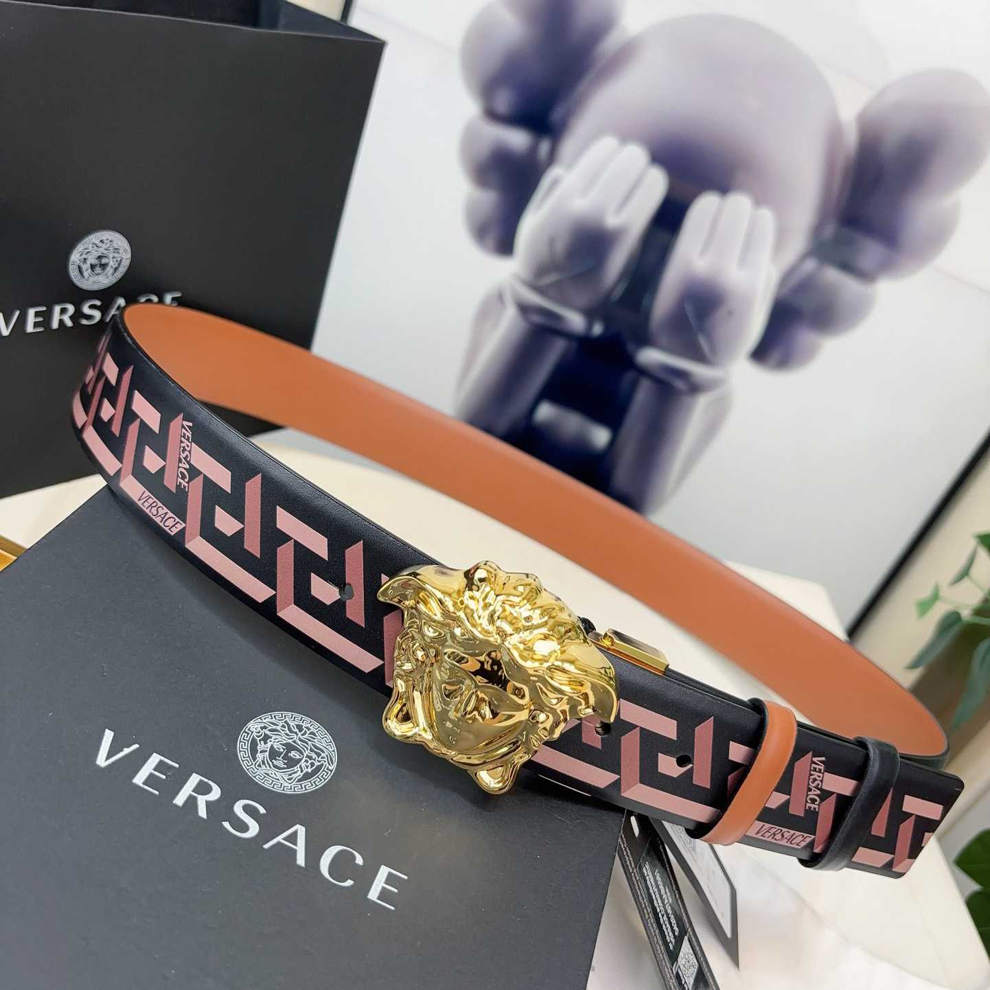 Versace Reversible Leather Belt    40mm - FashionPlug