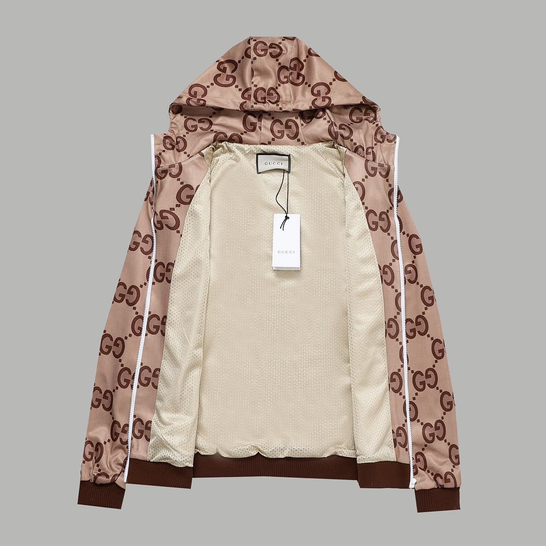 Gucci Gg Supreme Hooded Jacket - FashionPlug