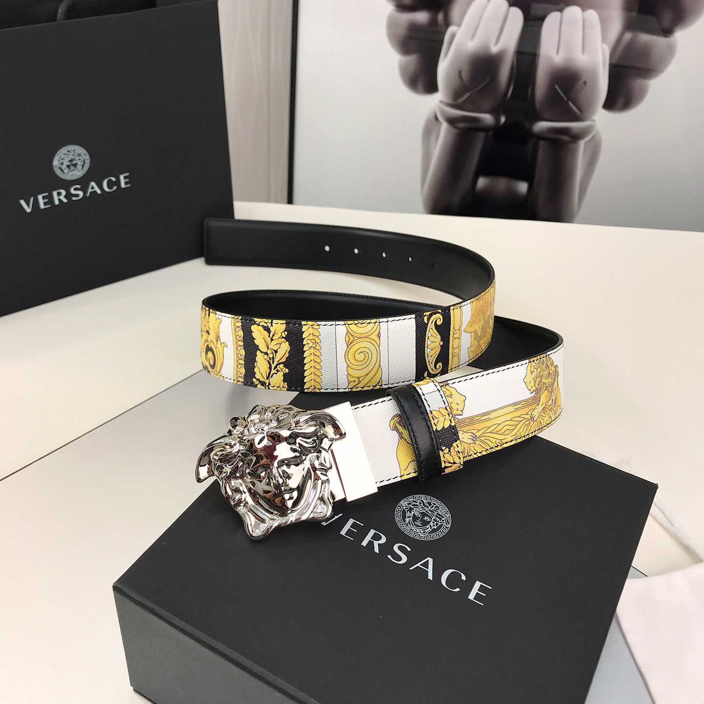Versace Barocco Reversible LeatherBelt    40mm - FashionPlug