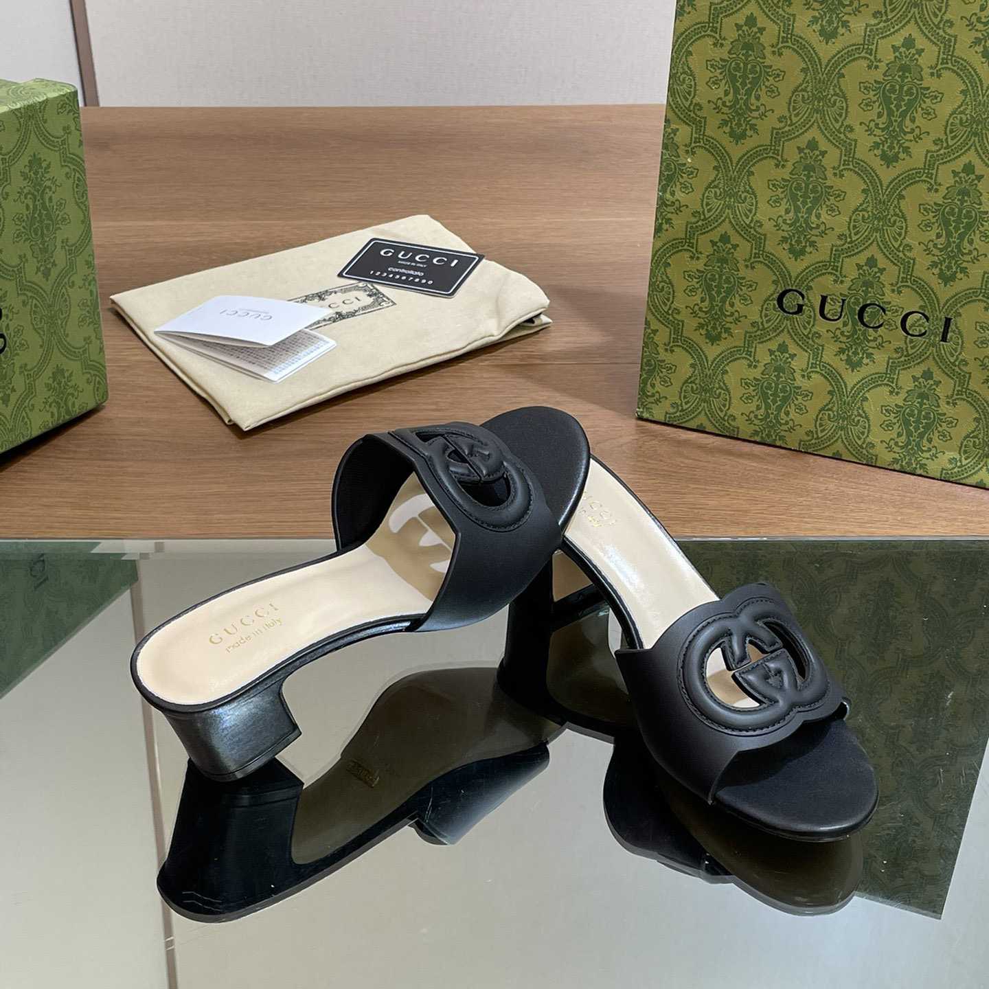 Gucci Women's Interlocking G Slide Sandal  - FashionPlug