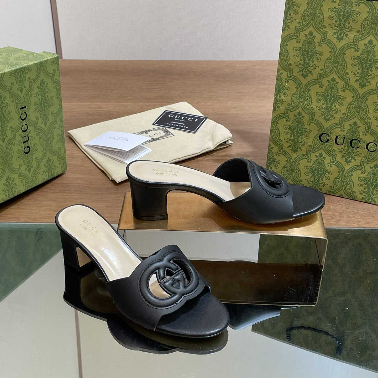 Gucci Women's Interlocking G Slide Sandal  - FashionPlug