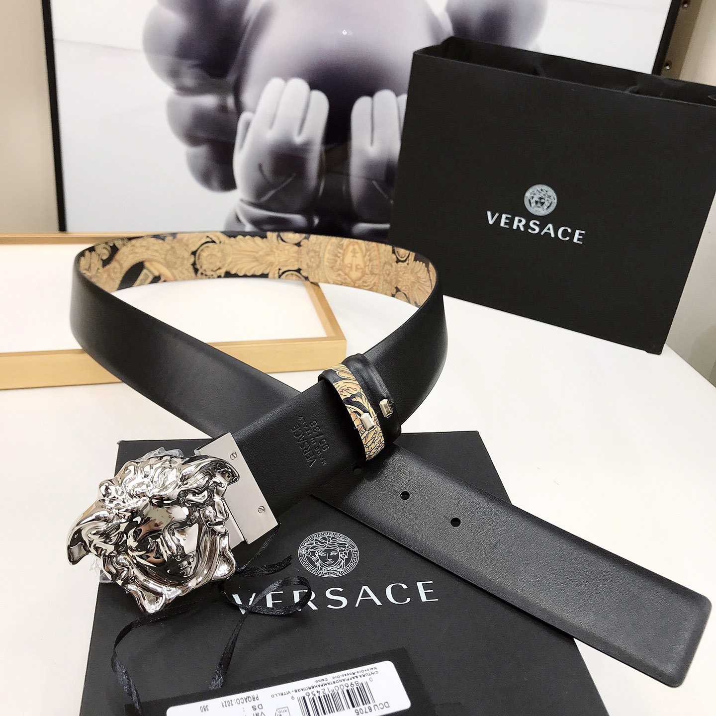 Versace Barocco Reversible Leather Belt    40mm - FashionPlug
