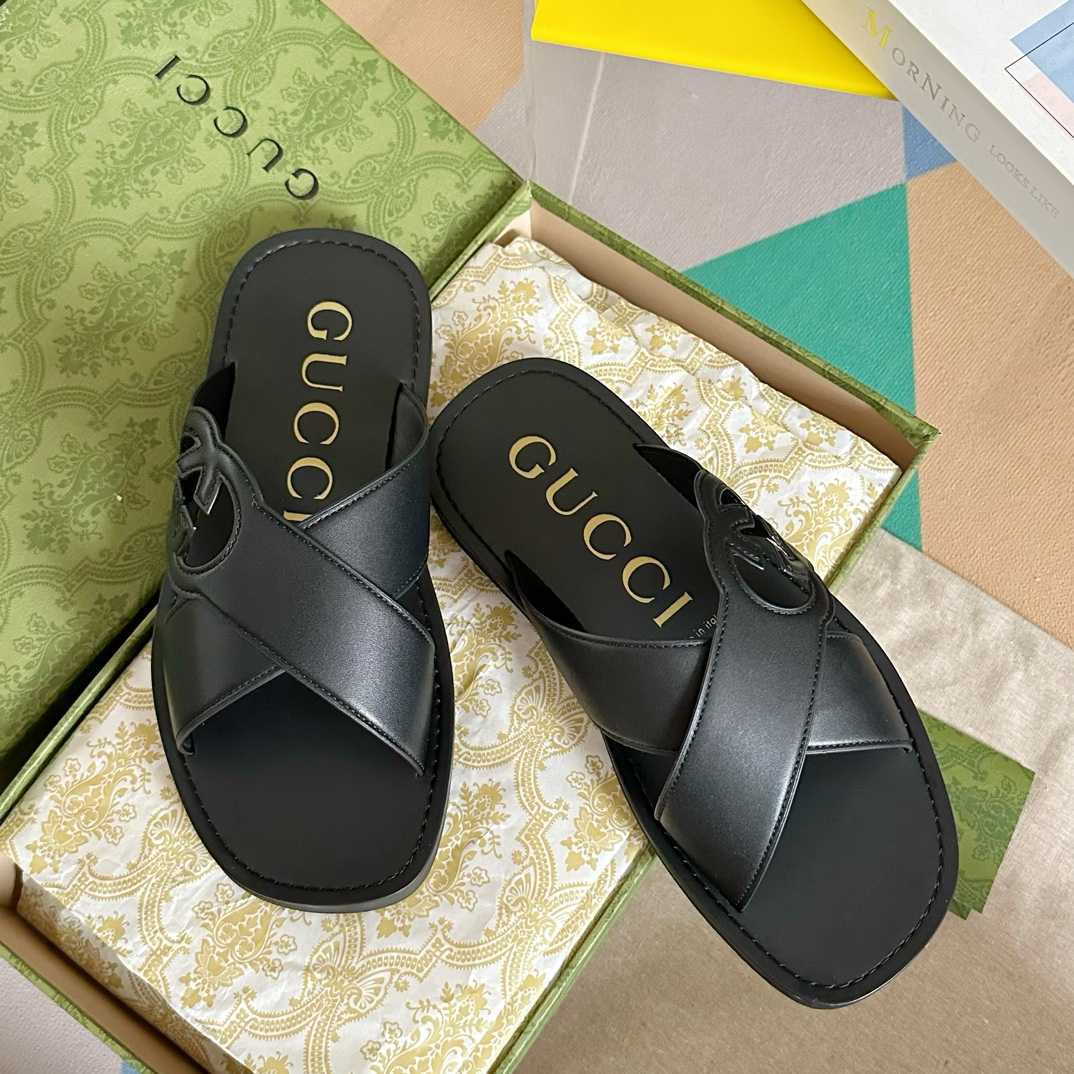 Gucci Men's Interlocking G Slide Sandal - FashionPlug