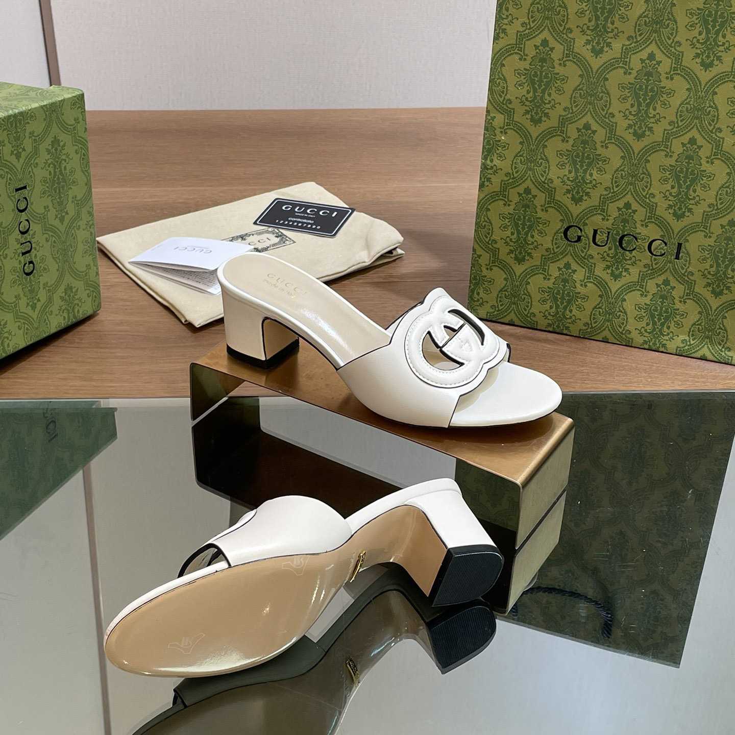 Gucci Women's Interlocking G Slide Sandal  - FashionPlug