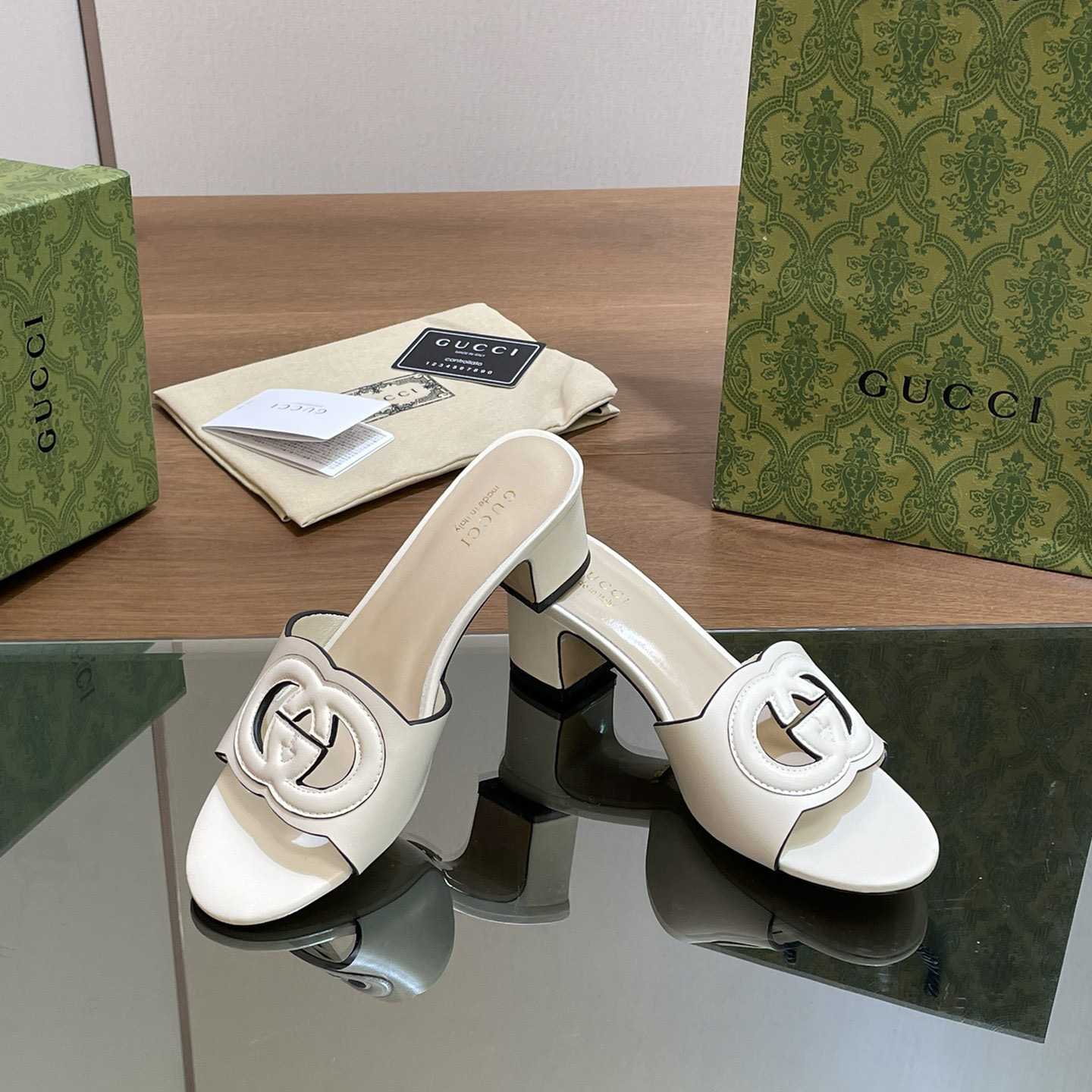 Gucci Women's Interlocking G Slide Sandal  - FashionPlug
