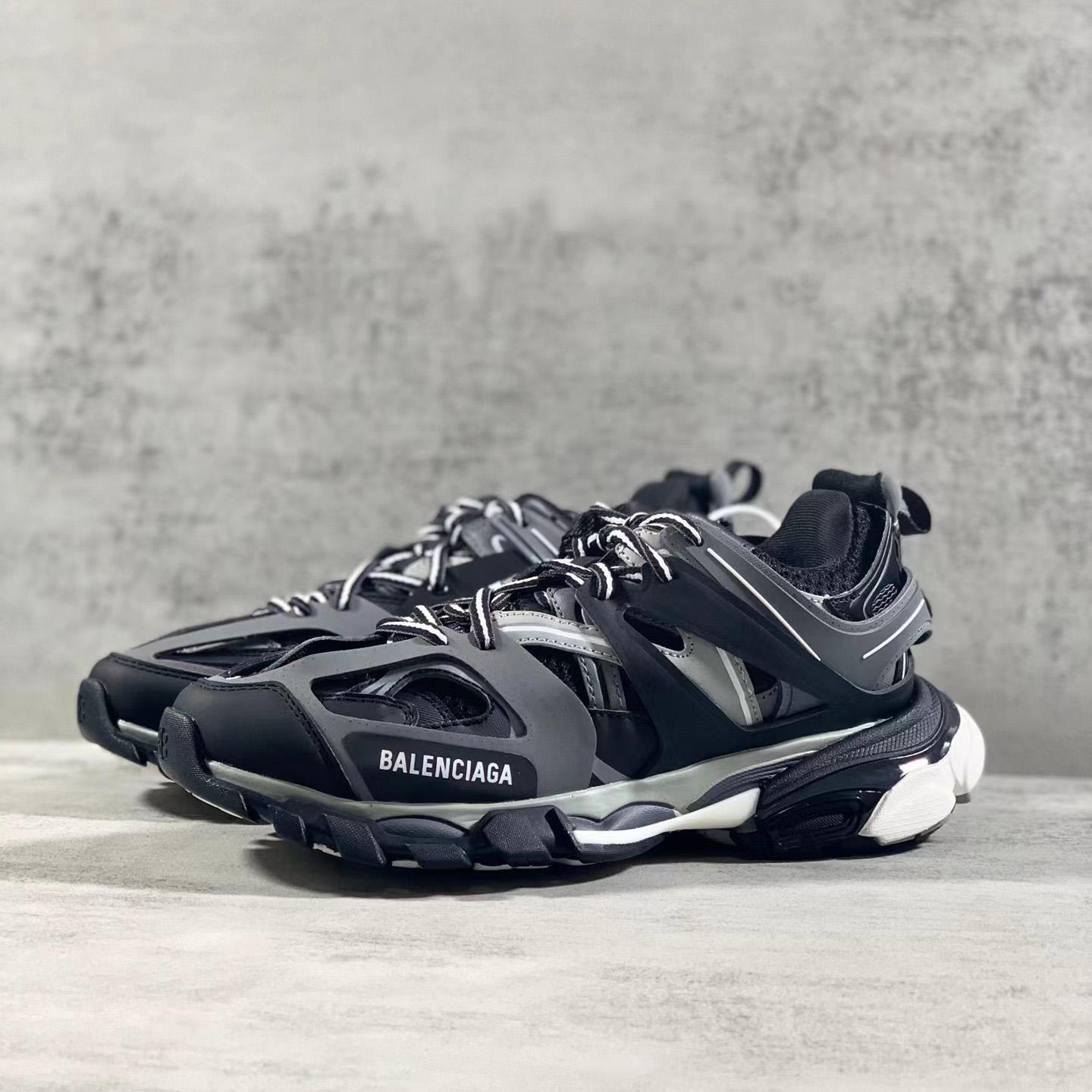 Balenciaga Track Sneaker    - FashionPlug