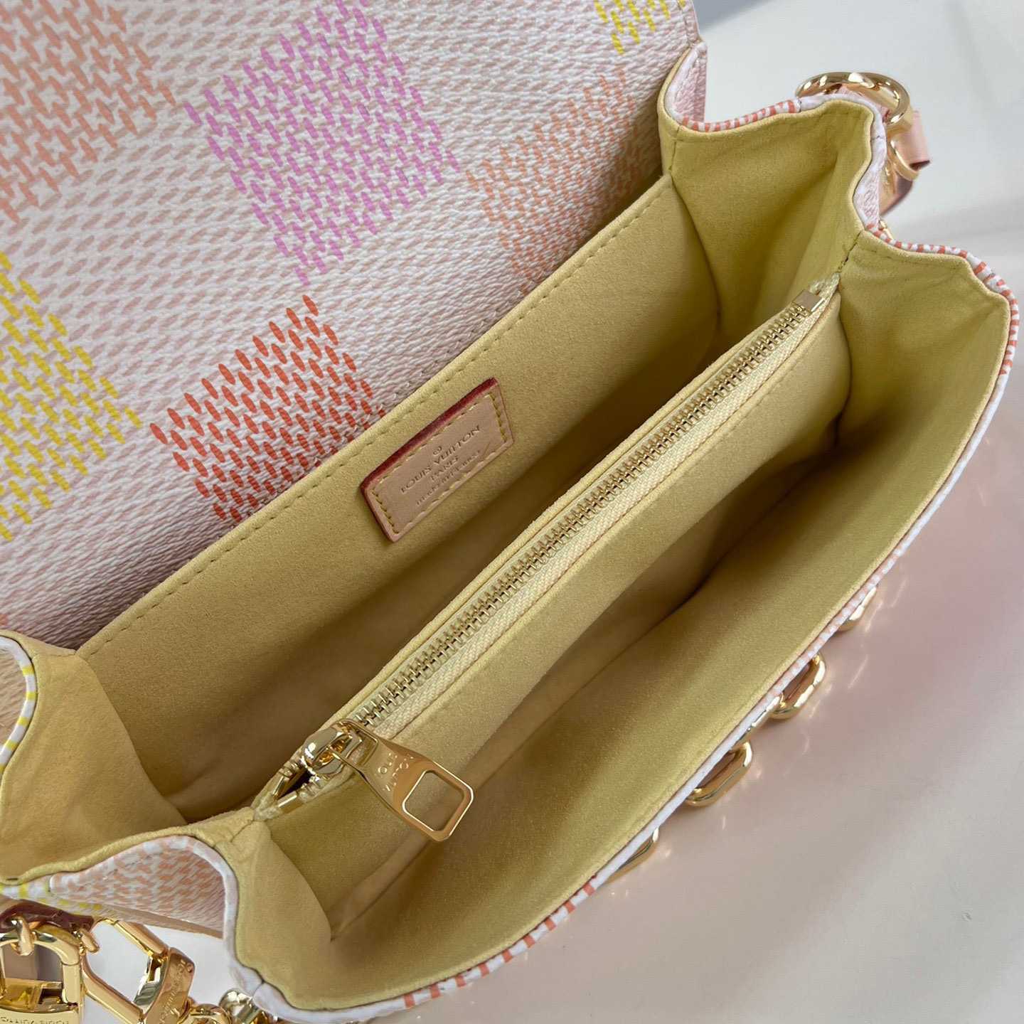 Louis Vuitton Pochette Métis East West    N40749 - FashionPlug