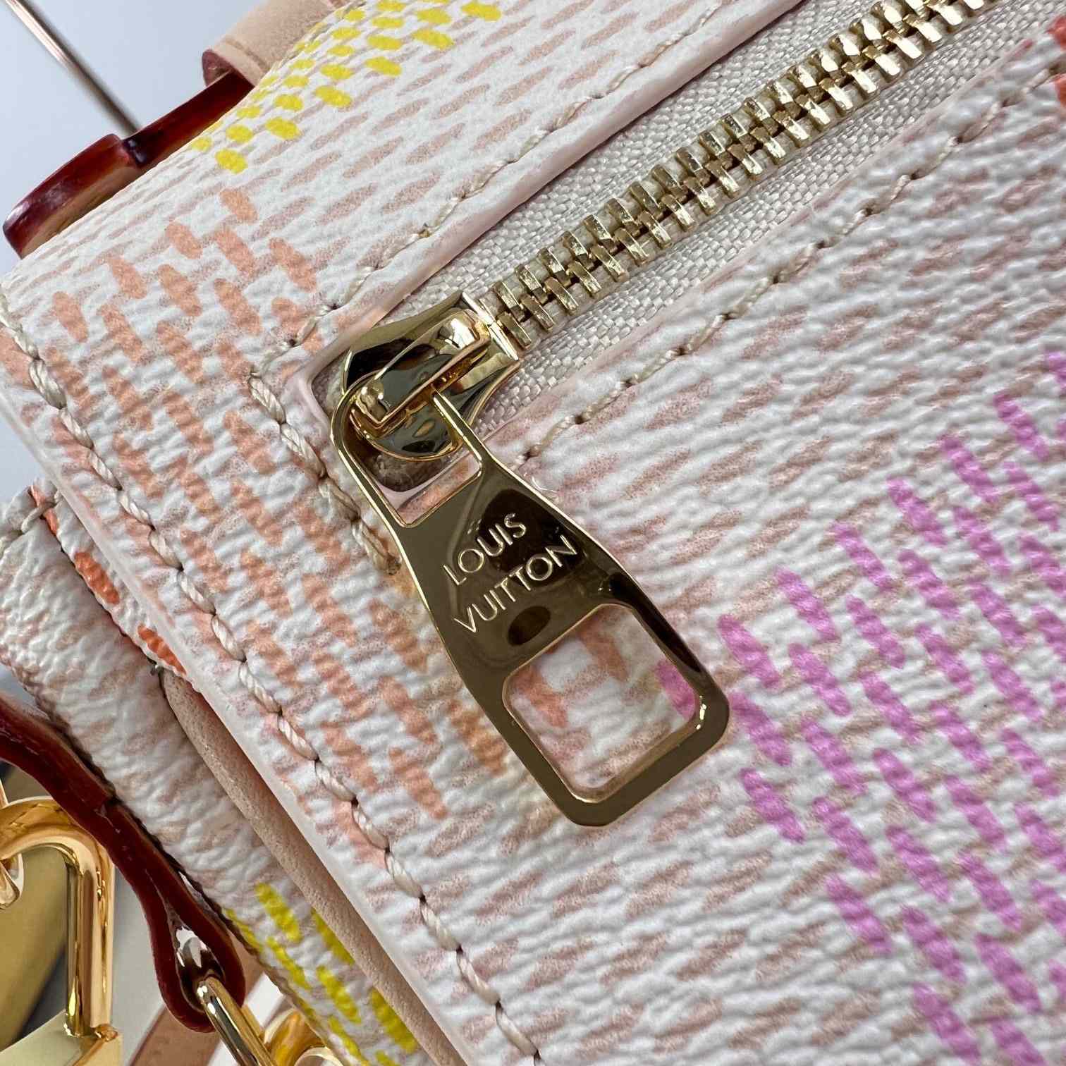 Louis Vuitton Pochette Métis East West    N40749 - FashionPlug