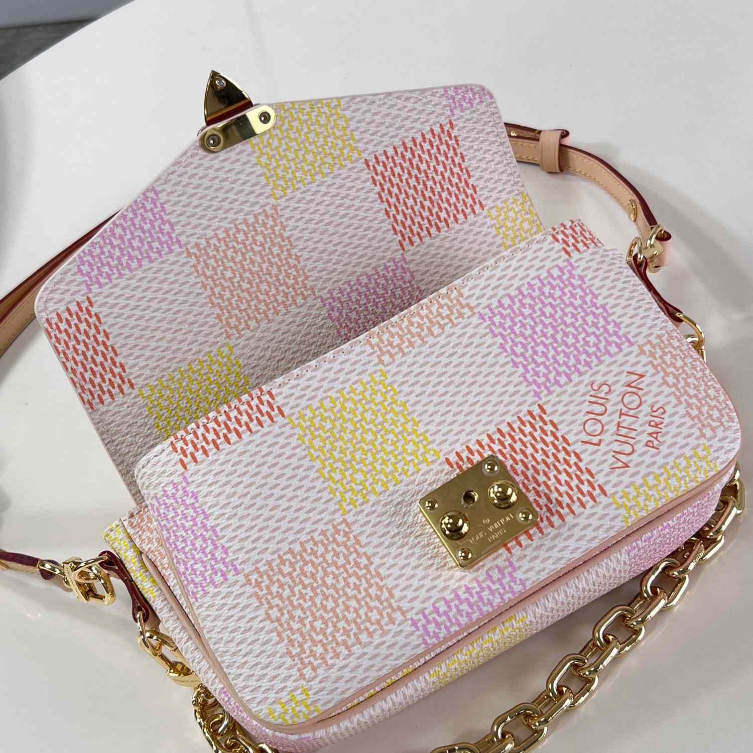 Louis Vuitton Pochette Métis East West    N40749 - FashionPlug
