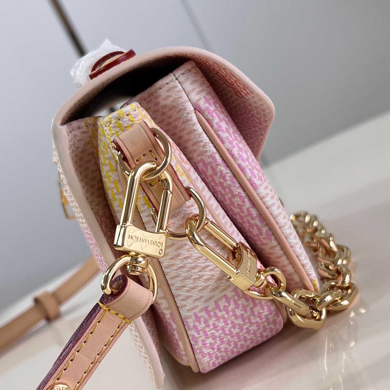 Louis Vuitton Pochette Métis East West    N40749 - FashionPlug