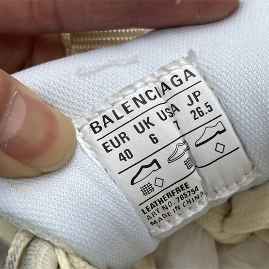 Balenciaga Cargo Sneaker  - FashionPlug