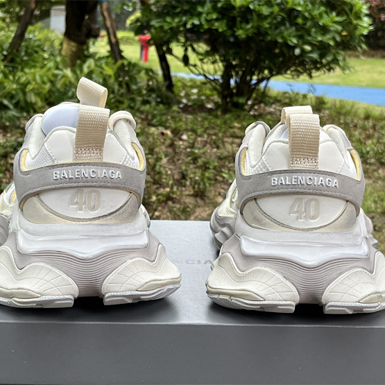 Balenciaga Cargo Sneaker  - FashionPlug