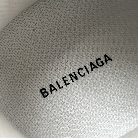 Balenciaga Cargo Sneaker  - FashionPlug