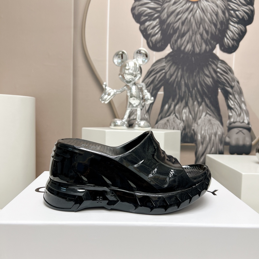 Givenchy Marshmallow Wedge Sandals In Rubber - FashionPlug