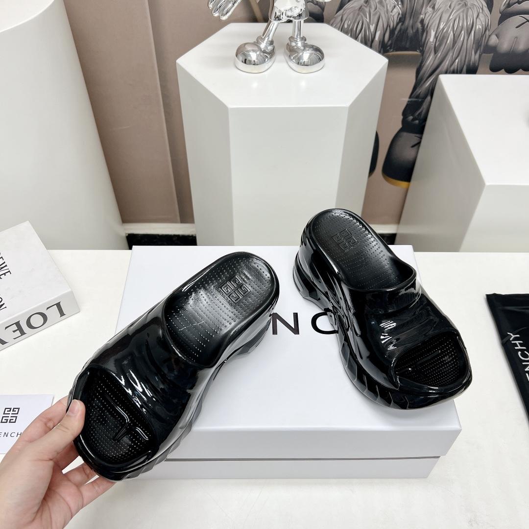 Givenchy Marshmallow Wedge Sandals In Rubber - FashionPlug