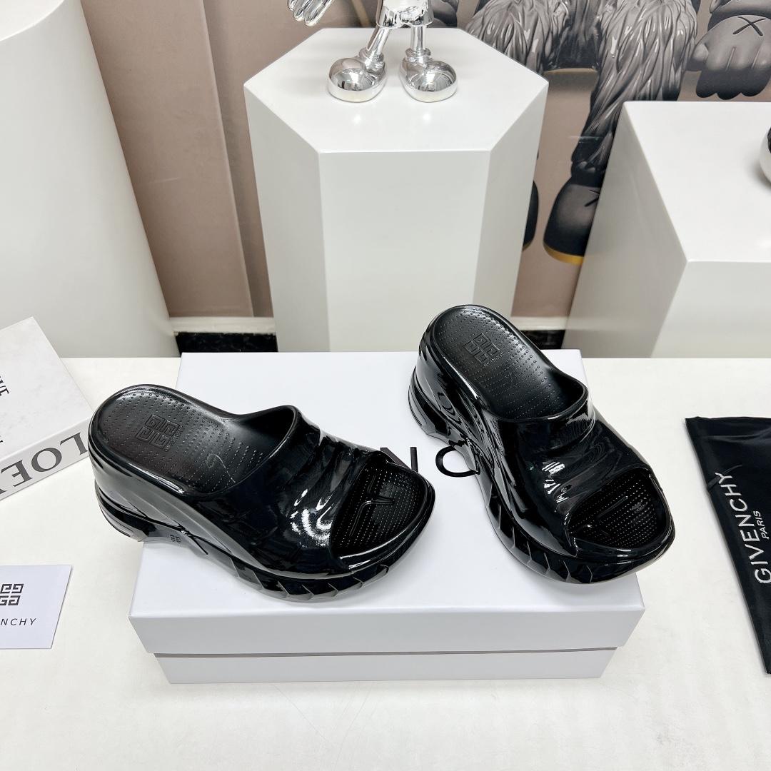 Givenchy Marshmallow Wedge Sandals In Rubber - FashionPlug