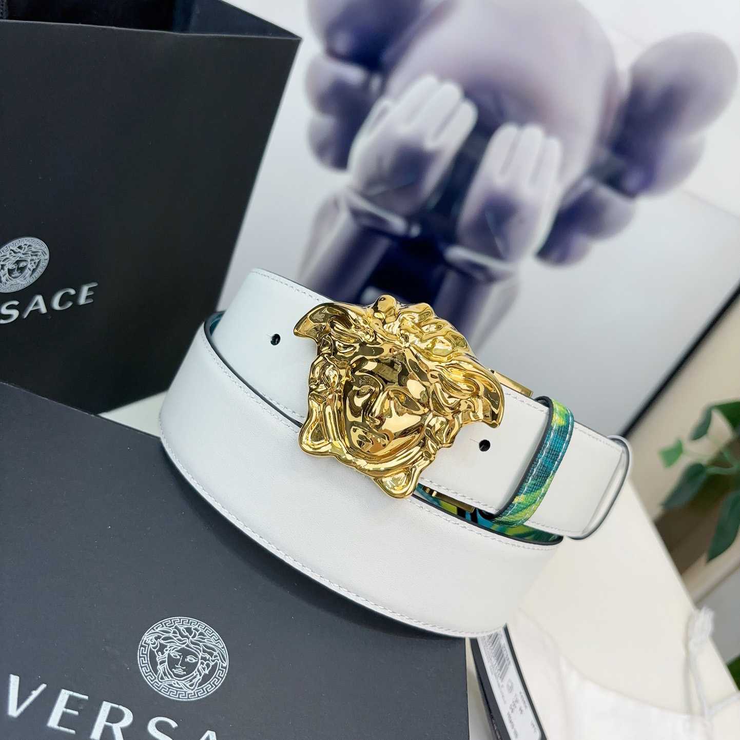 Versace Tiger La Medusa Leather Belt   40mm - FashionPlug
