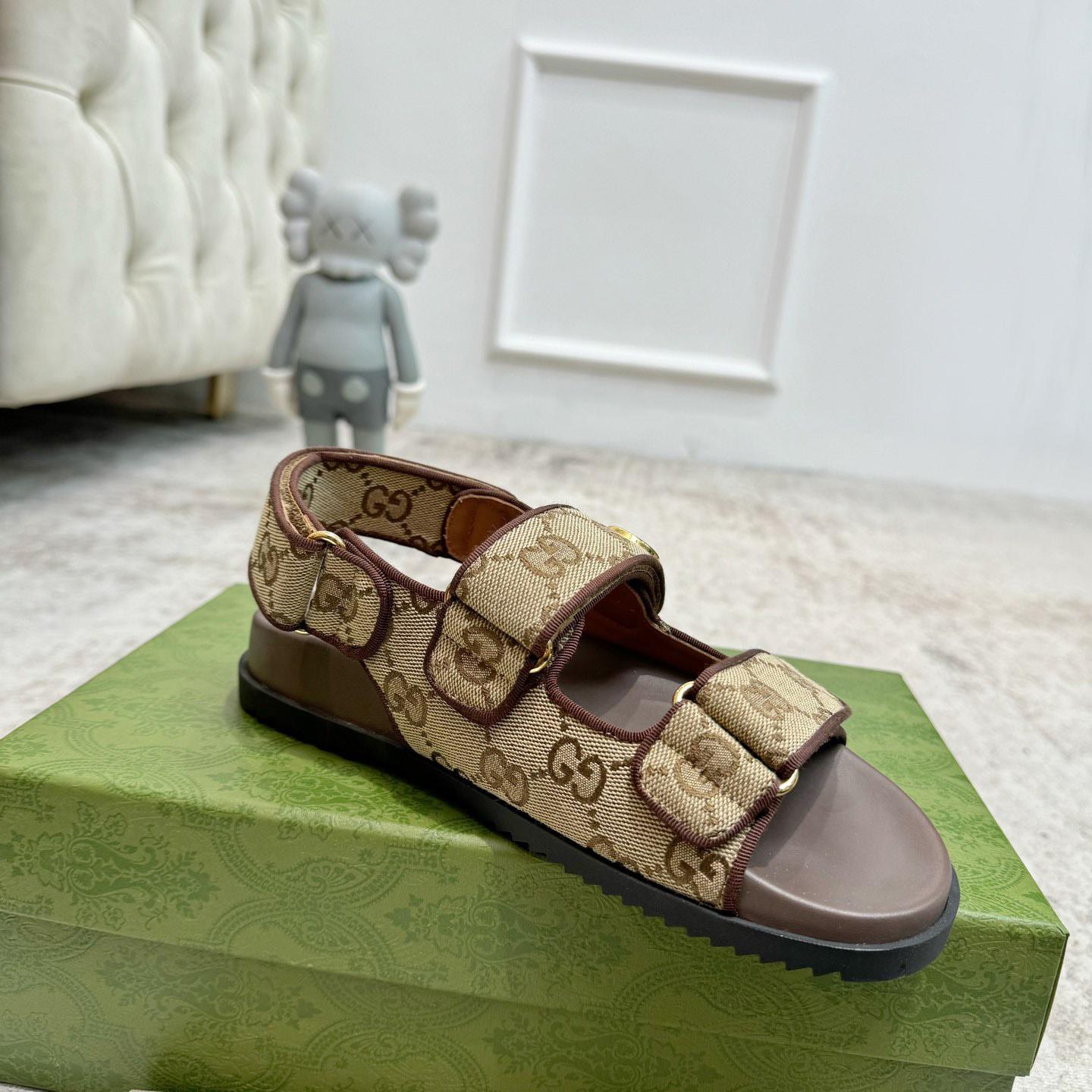 Gucci GG Supreme Canvas Sandals - FashionPlug